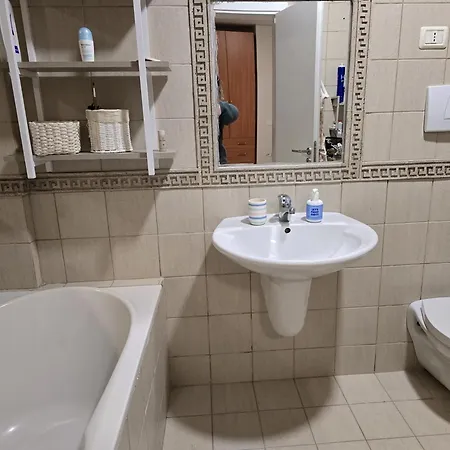 Apartment Shtepia E Daves 3bdr & Parking Tirana