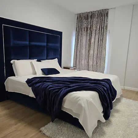 Shtepia E Daves 3bdr & Parking Apartment Tirana